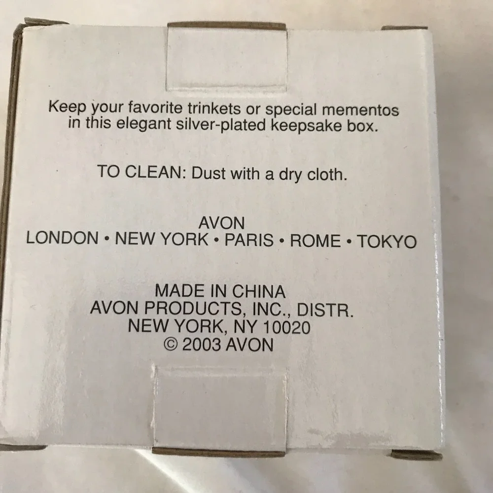 Vintage Avon 2003 Keepsake Box